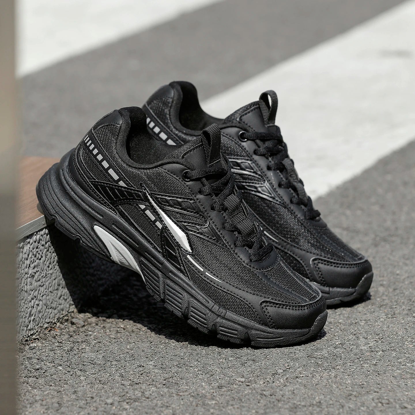 Modern Cushioned Running Trainers